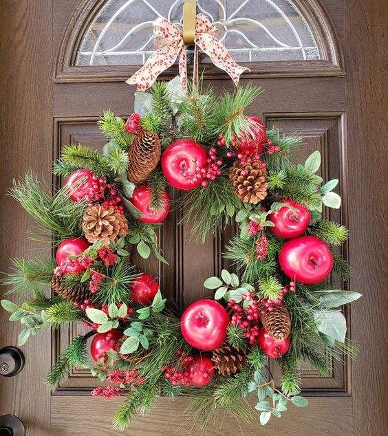40 Best Christmas Wreaths for a Festive Front Door