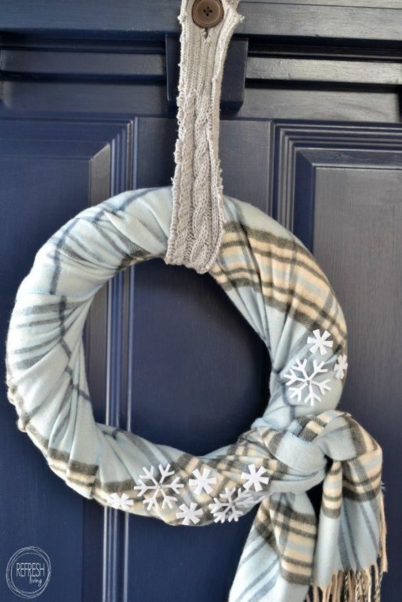 40 Cozy DIY Winter Scarf Wreaths for Warm Decor
