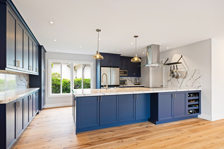 Traditional oak kitchen cabinet ideas with glass-front cabinets and granite countertops